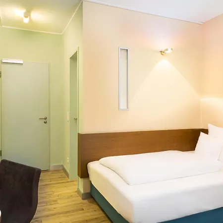 Hotel Flussbett 3*